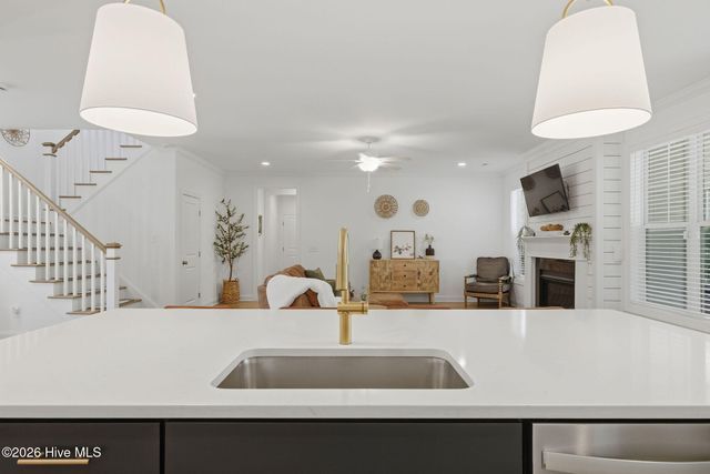 198 Man O War Lane, Hampstead, NC 28443