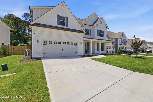 198 Man O War Lane, Hampstead, NC 28443