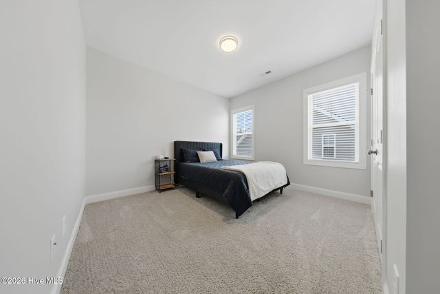 198 Man O War Lane, Hampstead, NC 28443