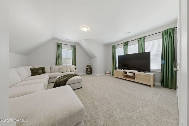 198 Man O War Lane, Hampstead, NC 28443