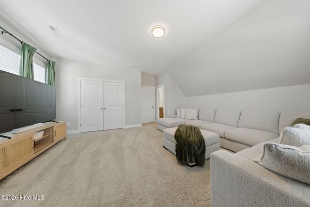 198 Man O War Lane, Hampstead, NC 28443