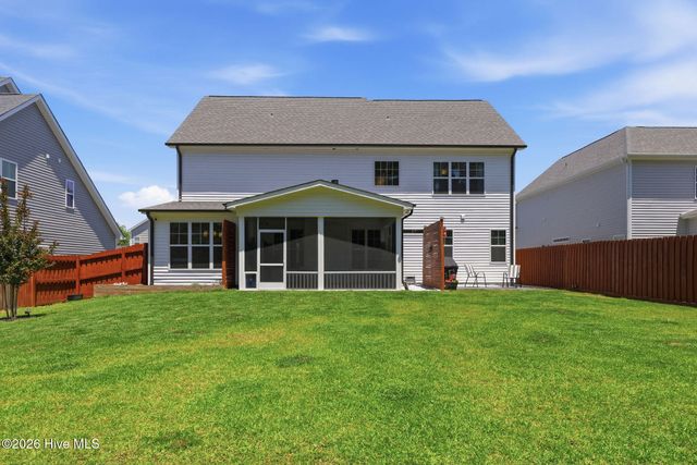 198 Man O War Lane, Hampstead, NC 28443