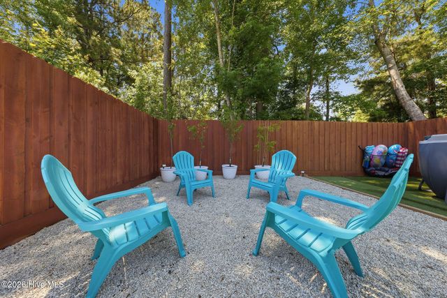 198 Man O War Lane, Hampstead, NC 28443