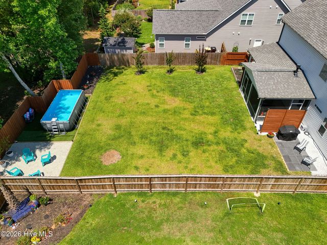 198 Man O War Lane, Hampstead, NC 28443