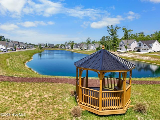198 Man O War Lane, Hampstead, NC 28443