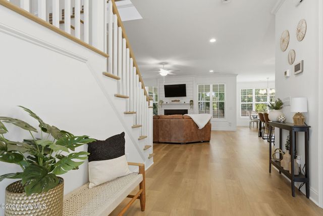 198 Man O War Lane, Hampstead, NC 28443