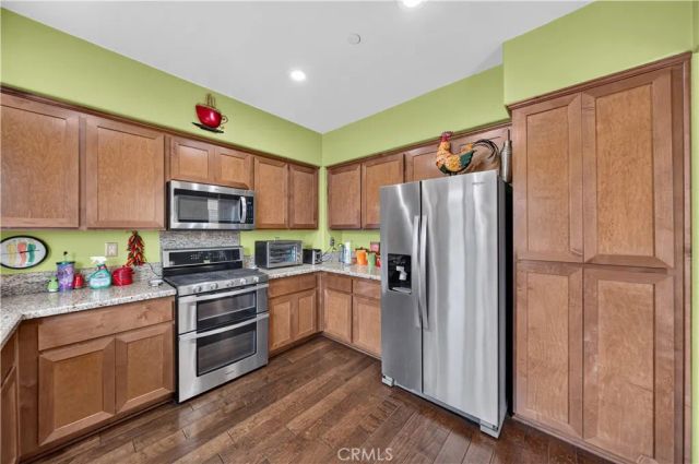 11916 Manzanilla Lane, Los Angeles, CA 90047