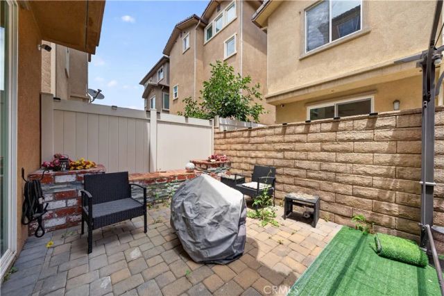 11916 Manzanilla Lane, Los Angeles, CA 90047