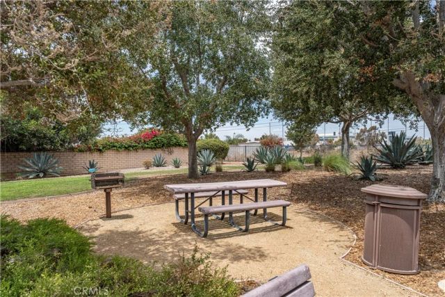 11916 Manzanilla Lane, Los Angeles, CA 90047