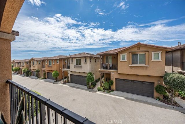 11916 Manzanilla Lane, Los Angeles, CA 90047