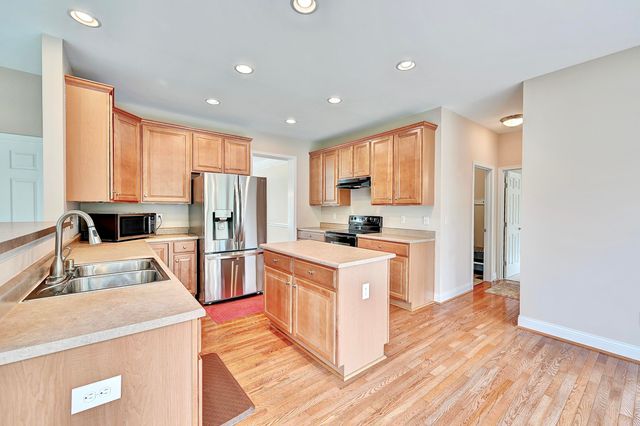 8629 Treeline Drive, Florence, KY 41042