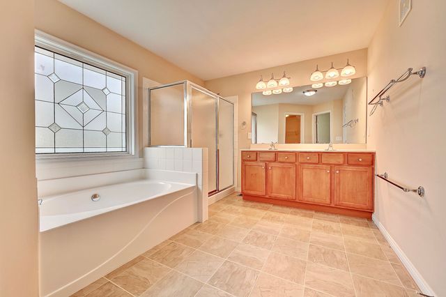 8629 Treeline Drive, Florence, KY 41042