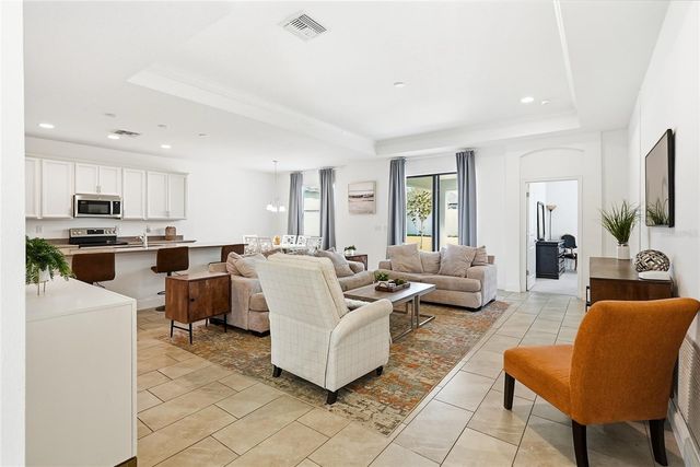 109 AZUL DRIVE, Seffner, FL 33584