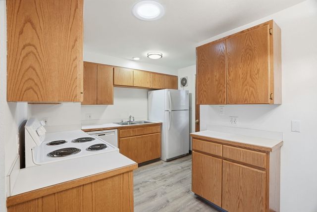 5619 N FOTHERINGHAM St, Spokane, WA 99205