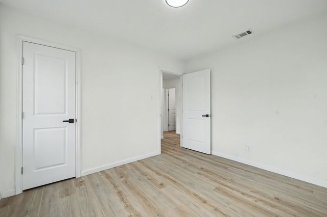 11446 Lippitt Avenue, Dallas, TX 75218