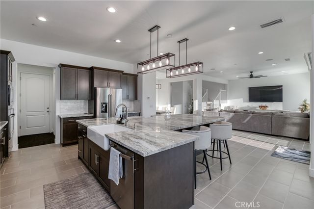 1042 Beaver Pond, Madera, CA 93636
