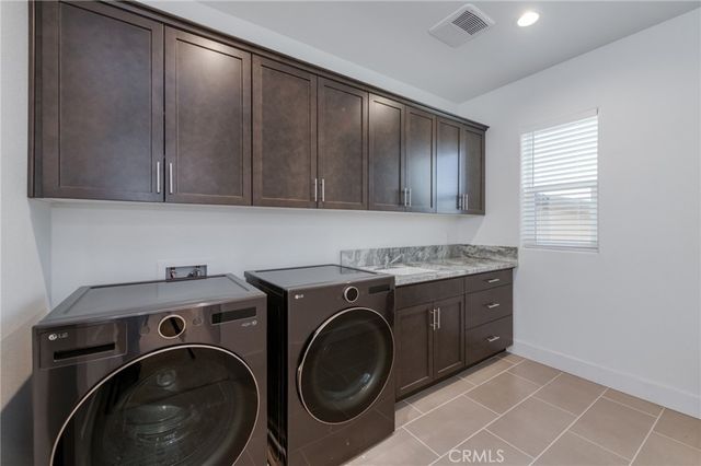 1042 Beaver Pond, Madera, CA 93636