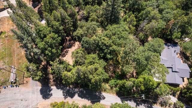 17787 Lucky Strike Trail, Sonora, CA 95370