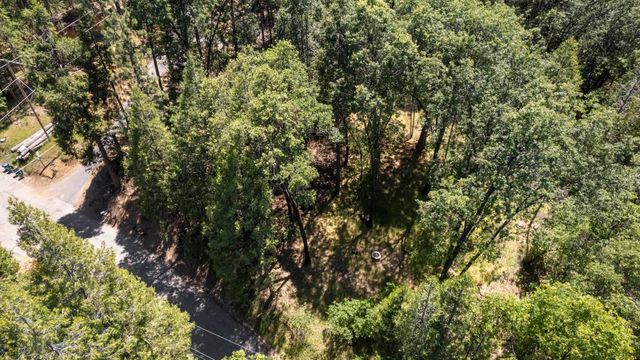 17787 Lucky Strike Trail, Sonora, CA 95370