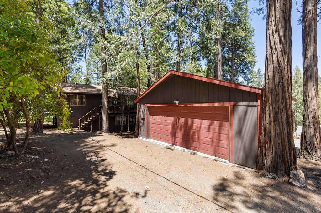 17787 Lucky Strike Trail, Sonora, CA 95370
