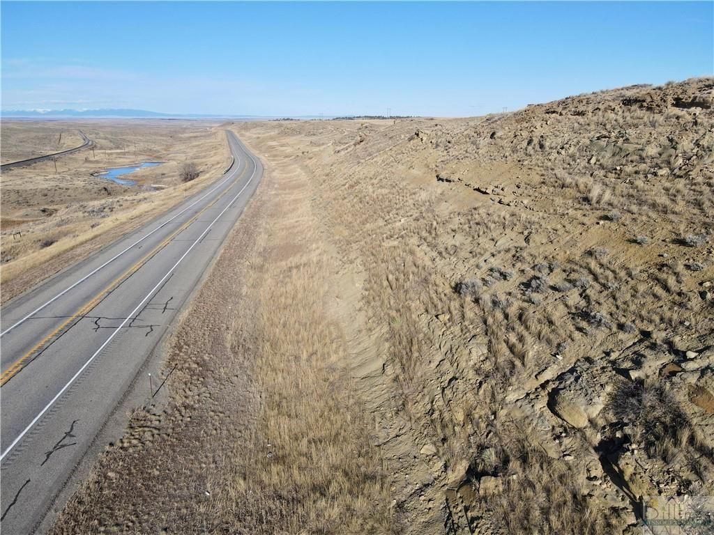 Butler Ranch on HWY 3, Broadview, MT 59046 photo 11