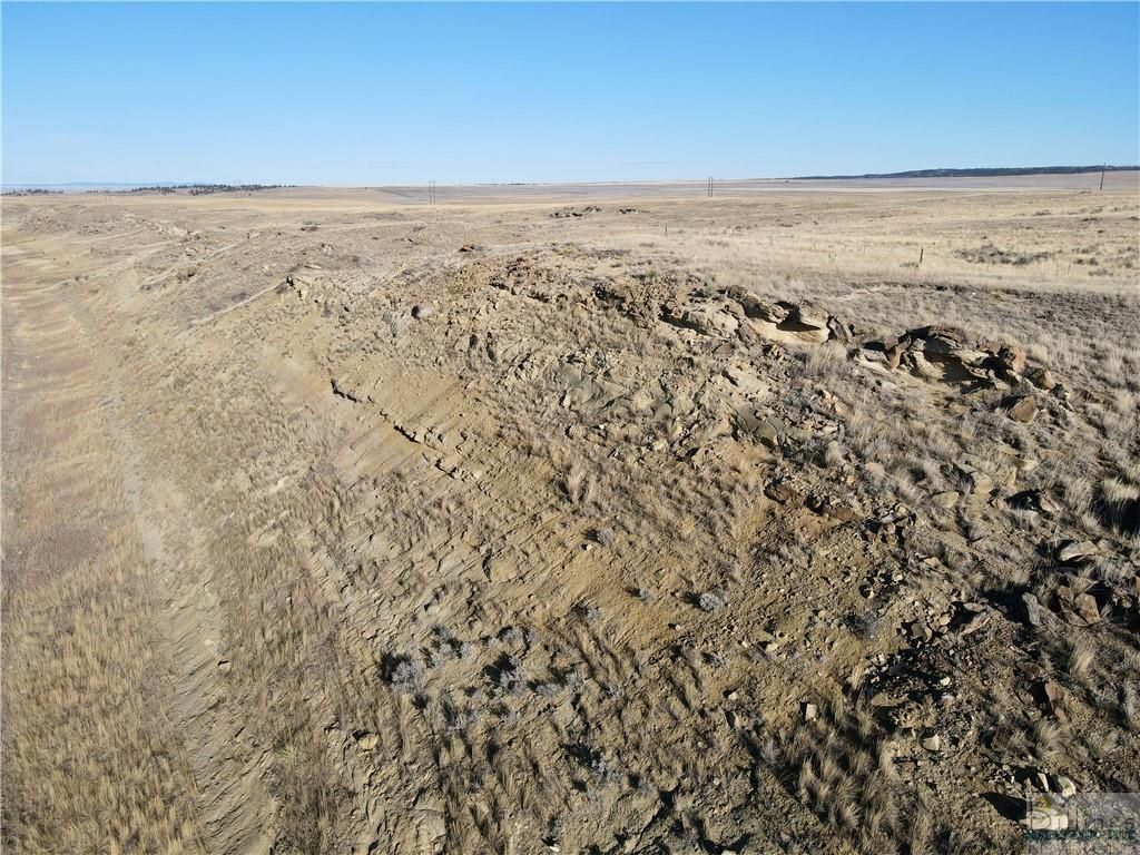 Butler Ranch on HWY 3, Broadview, MT 59046 photo 13
