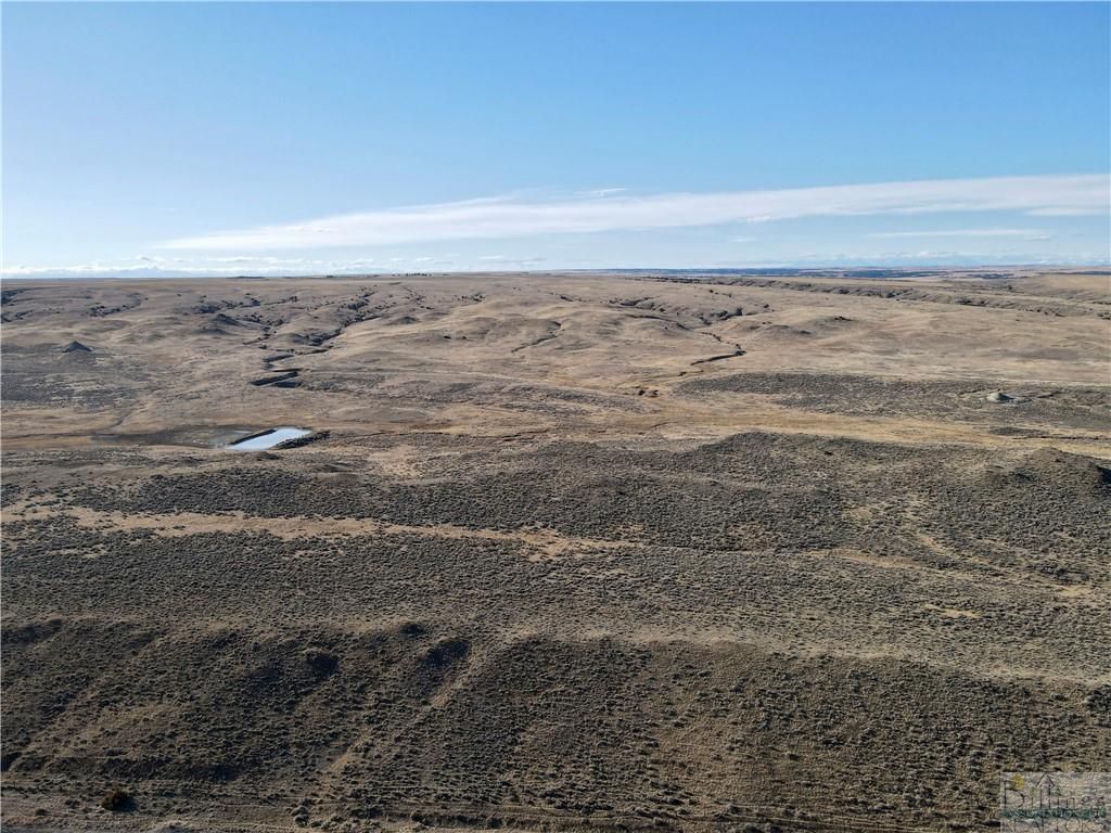 Butler Ranch on HWY 3, Broadview, MT 59046 photo 18