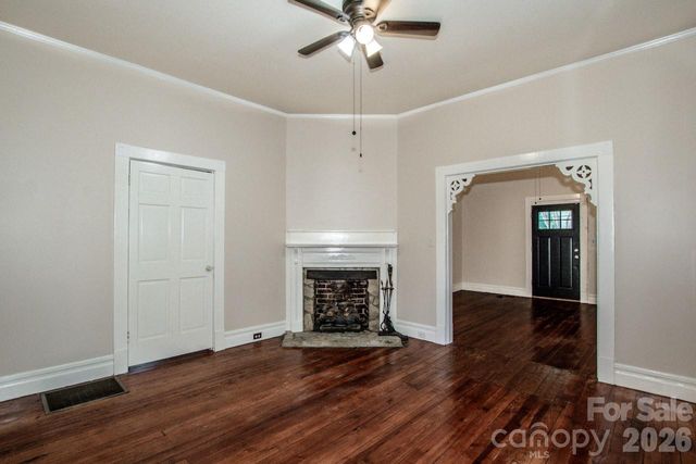 316 S Race Street, Statesville, NC 28677