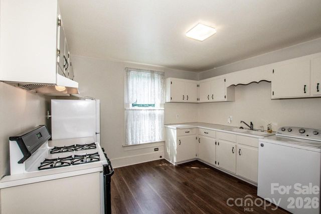 316 S Race Street, Statesville, NC 28677