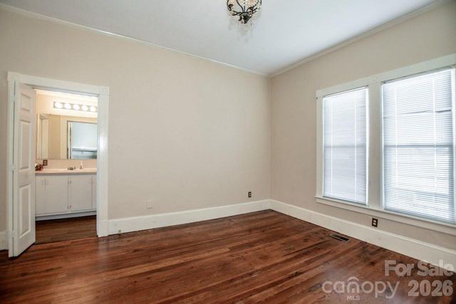 316 S Race Street, Statesville, NC 28677