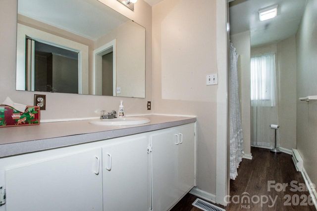 316 S Race Street, Statesville, NC 28677
