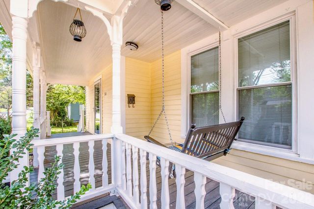 316 S Race Street, Statesville, NC 28677