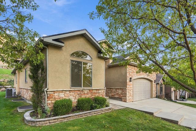 9138 N RENAISSANCE DR, Cedar Hills, UT 84062