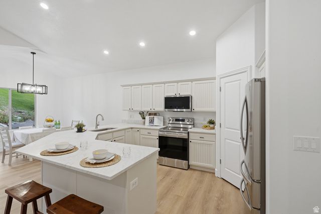 9138 N RENAISSANCE DR, Cedar Hills, UT 84062