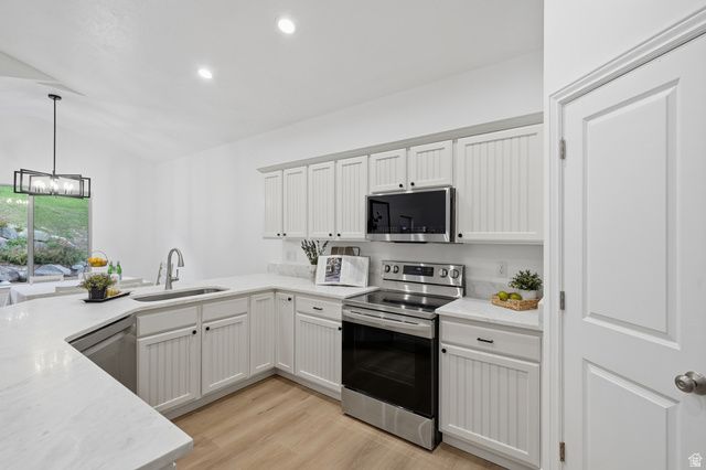 9138 N RENAISSANCE DR, Cedar Hills, UT 84062