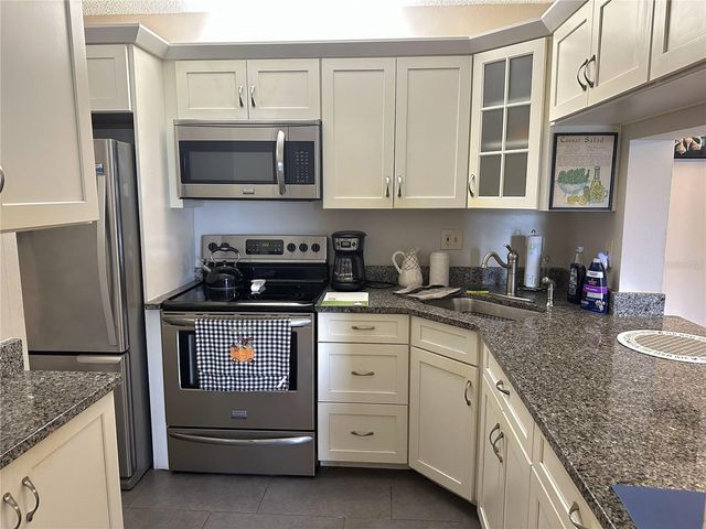 1871 PINE RIDGE WAY W 2E, Palm Harbor, FL 34684
