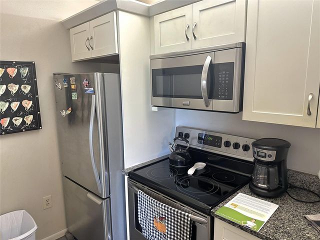 1871 PINE RIDGE WAY W 2E, Palm Harbor, FL 34684