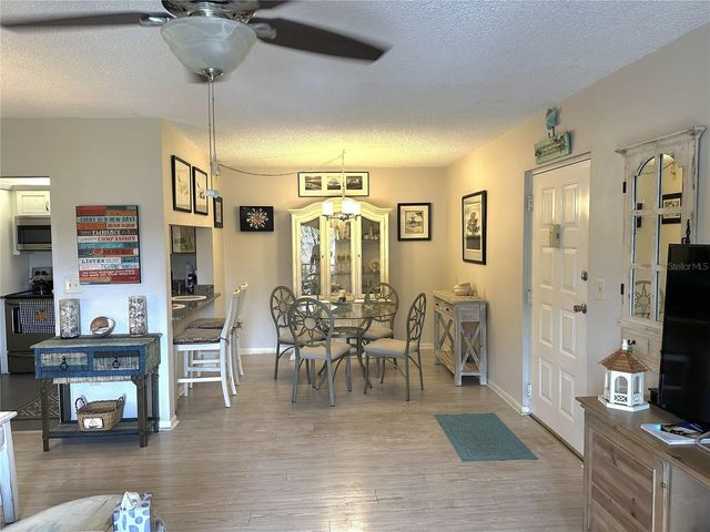 1871 PINE RIDGE WAY W 2E, Palm Harbor, FL 34684