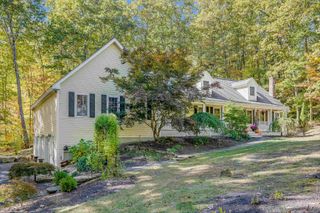 10 Barrington Drive, Bedford, NH 03110