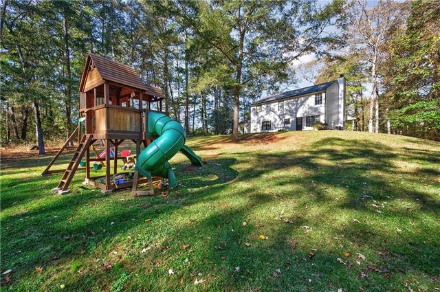 1453 Solomon Drive, Winder, GA 30680