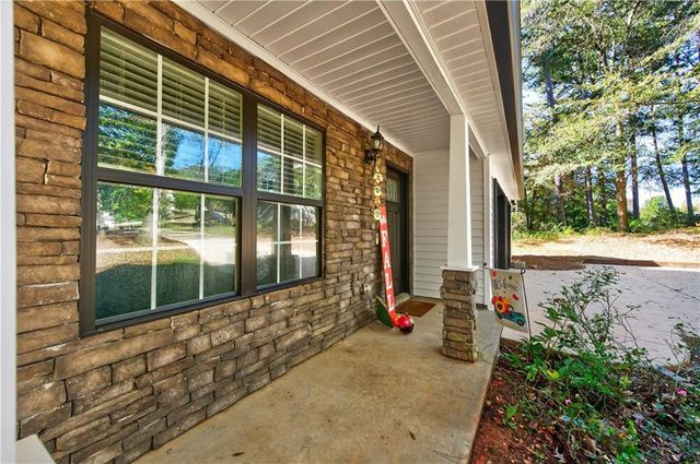 1453 Solomon Drive, Winder, GA 30680