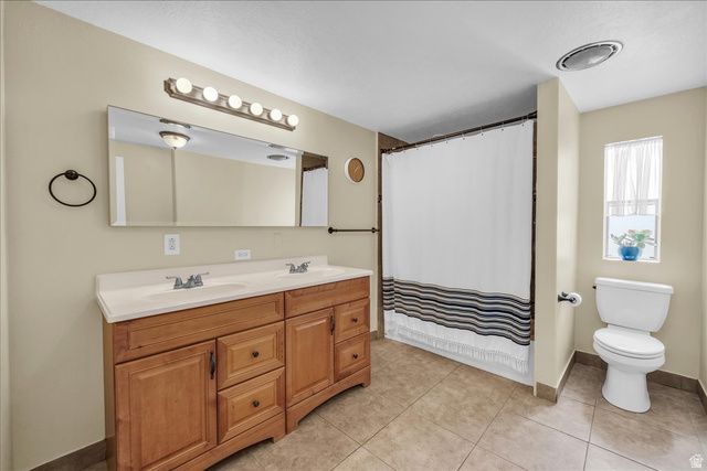 5 S MAIN ST, Ivins, UT 84738