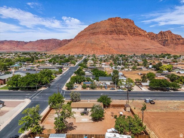 5 S MAIN ST, Ivins, UT 84738