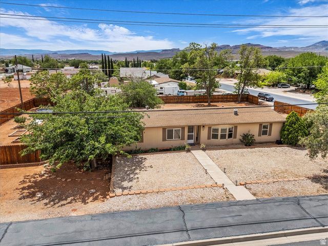 5 S MAIN ST, Ivins, UT 84738