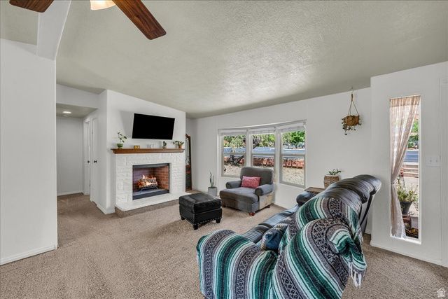 5 S MAIN ST, Ivins, UT 84738