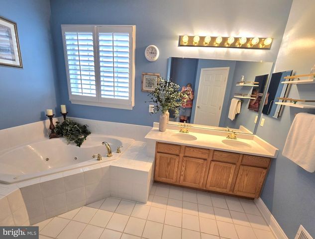 52 GOLDFINCH DR, Hamilton Twp, NJ 08690
