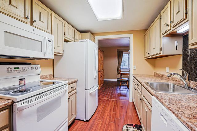 663 Cherry Valley Rd Apt 306, Gilford, NH 03249