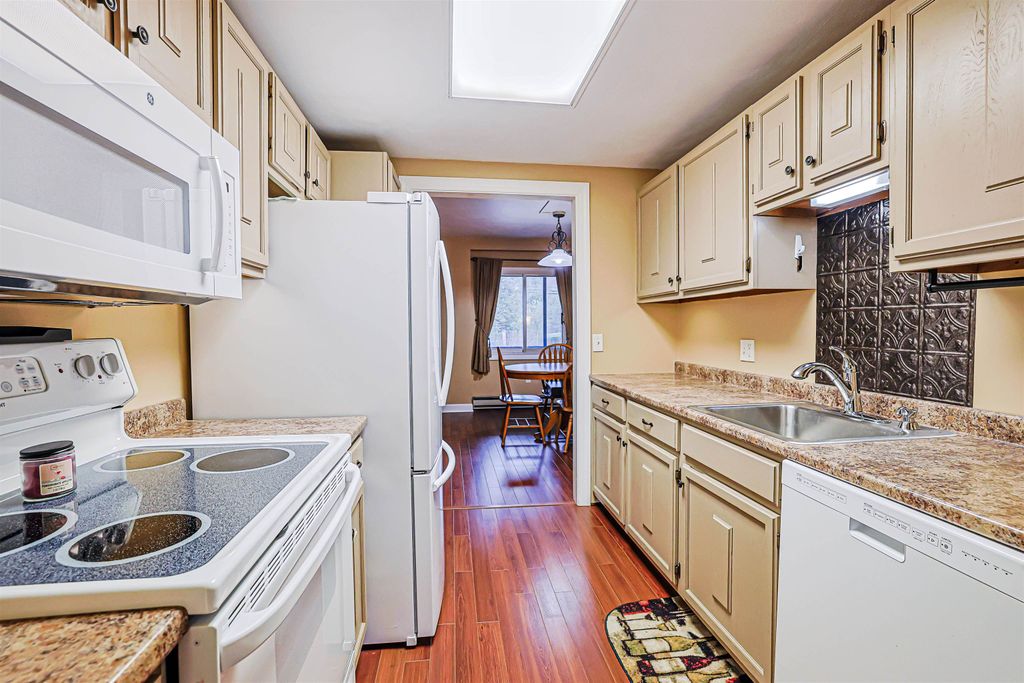 663 Cherry Valley Rd Apt 306, Gilford, NH 03249