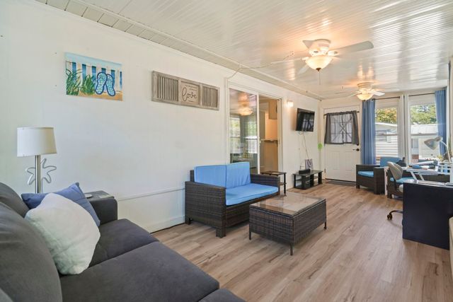 3123 Palmetto Dr., Murrells Inlet, SC 29576