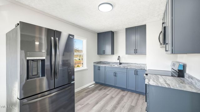 2020 Holly Street, Kingsport, TN 37660